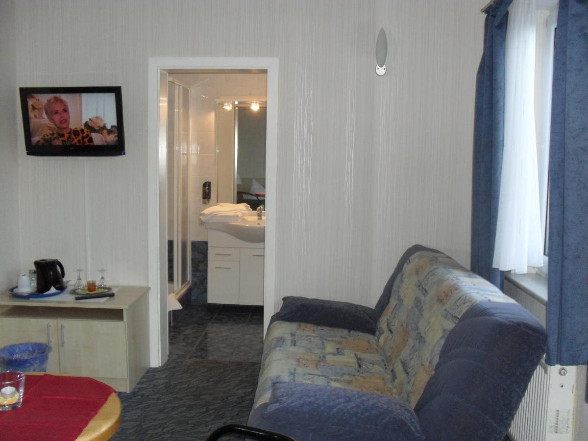 Hotel - Pension Zur Mole Wiek auf Rügen Extérieur photo